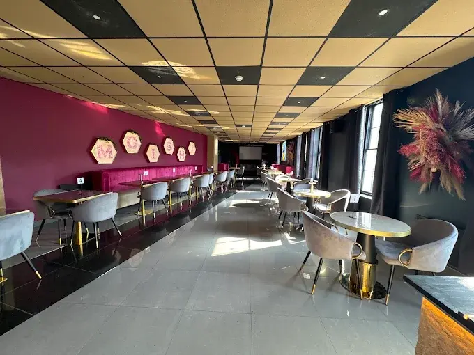 Inside Cafe Moishi